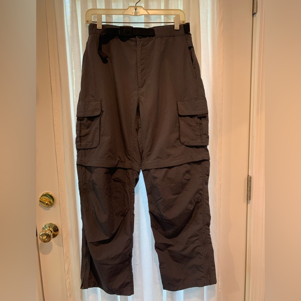 EMS men’s 32 S zip off cargo hiking pants/shorts  NEW never worn quick dry